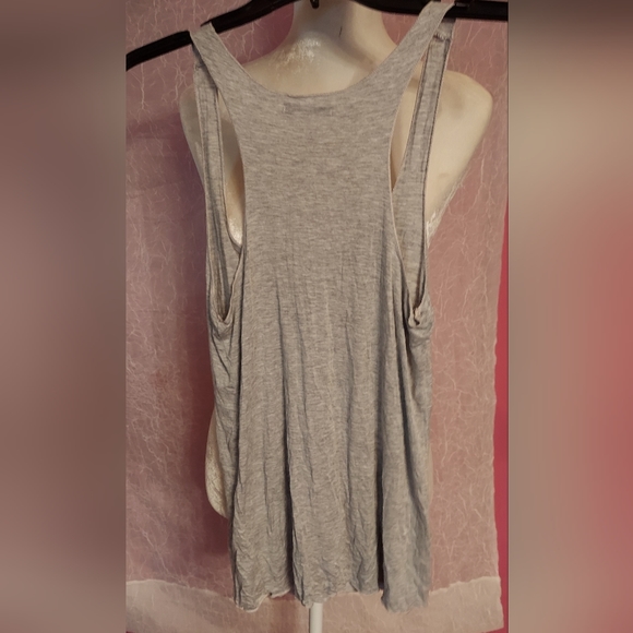 Vintage Womans Tank Top in a size Small Made in the USA Perfect Summer Tank! - Picture 2 of 4